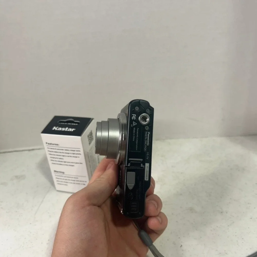 Panasonic Lumix DMC-FH24 Digital Camera Black Leica Lens New Battery & Charger